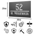 Zbliżenie na metaliczną strukturę tabliczki – wzór 11, stal