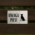 Tabliczka dibond „Uwaga Pies!” w kolorze stal szczotkowana, wzór 1, z grafiką psa.